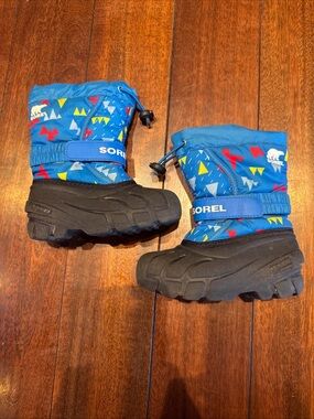 Sorel Kids Flurry Winter Snow Boots Size 10 Waterproof Insulated Blue Triangles